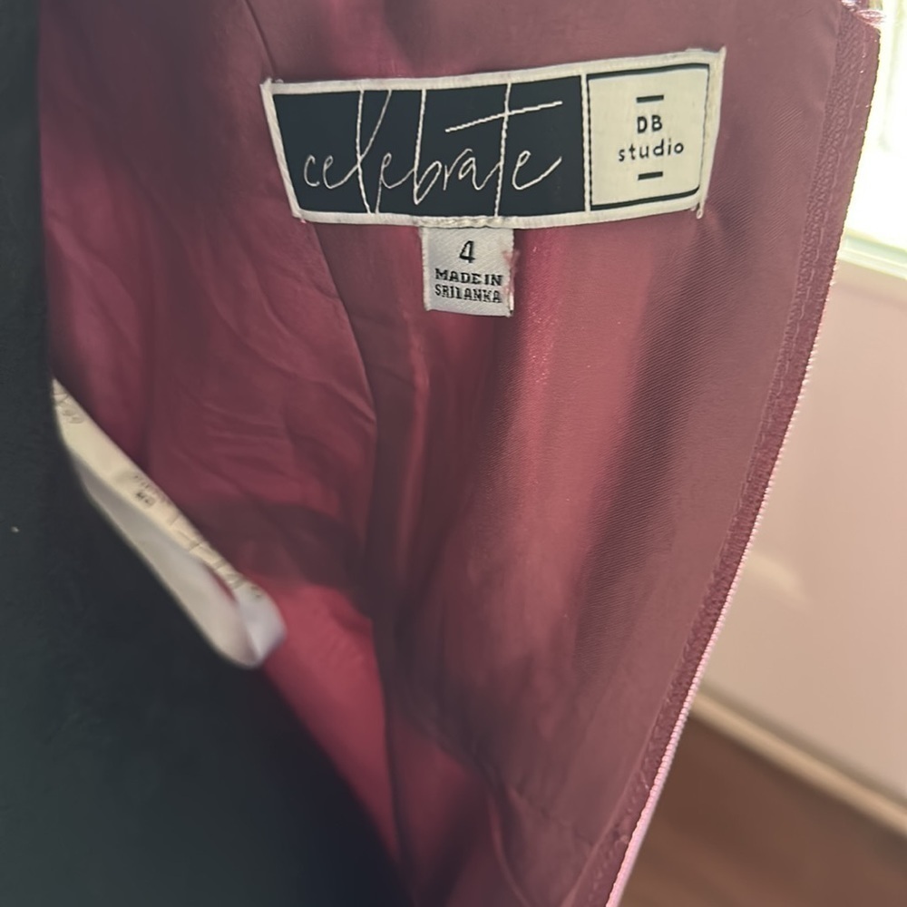 David’s Bridal A-Line Gown Surplice V-Neck Ruffle Sleeve Chiffon Pastel Purple - Picture 12 of 16
